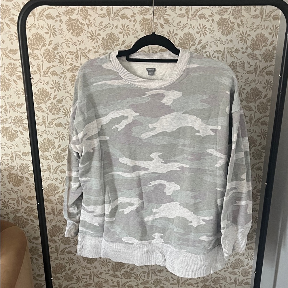 Aerie Women's Gray Camo Crewneck Sweater
